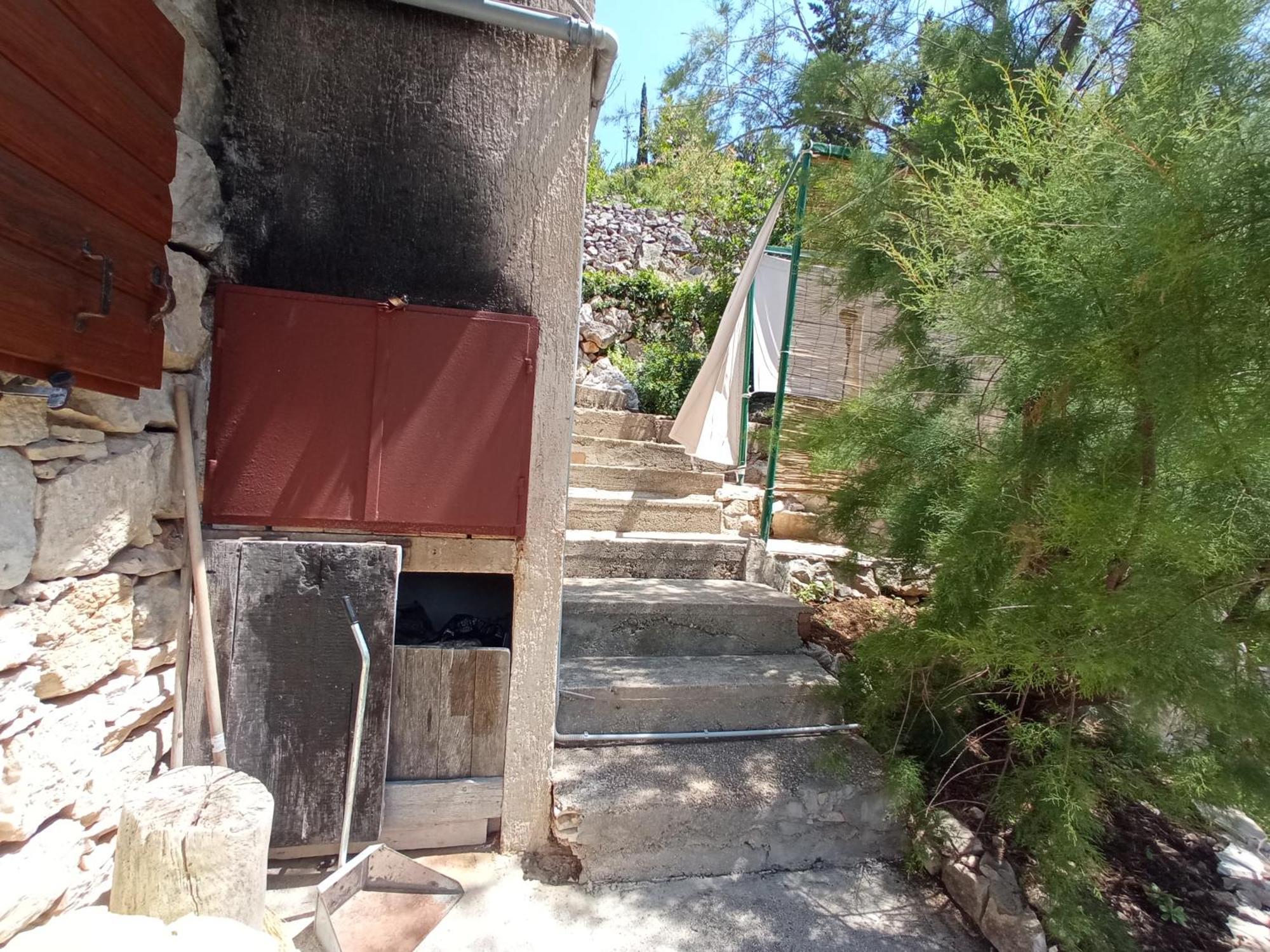 Sea Side House For Two In A Wilderness Vis
