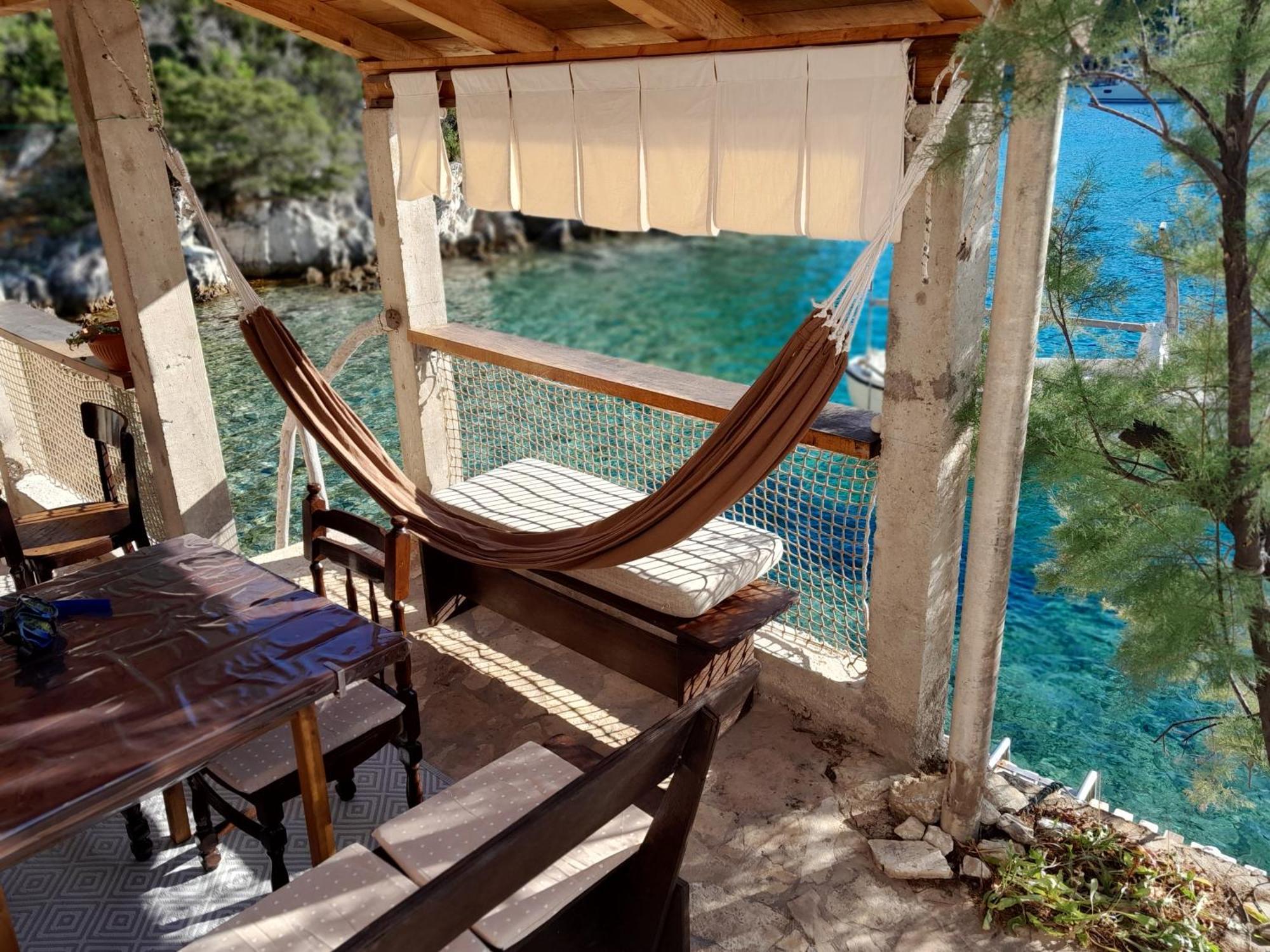 Sea Side House For Two In A Wilderness Vis