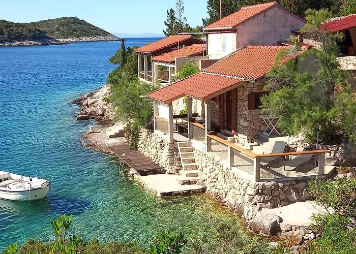 Sea Side House For Two In A Wilderness