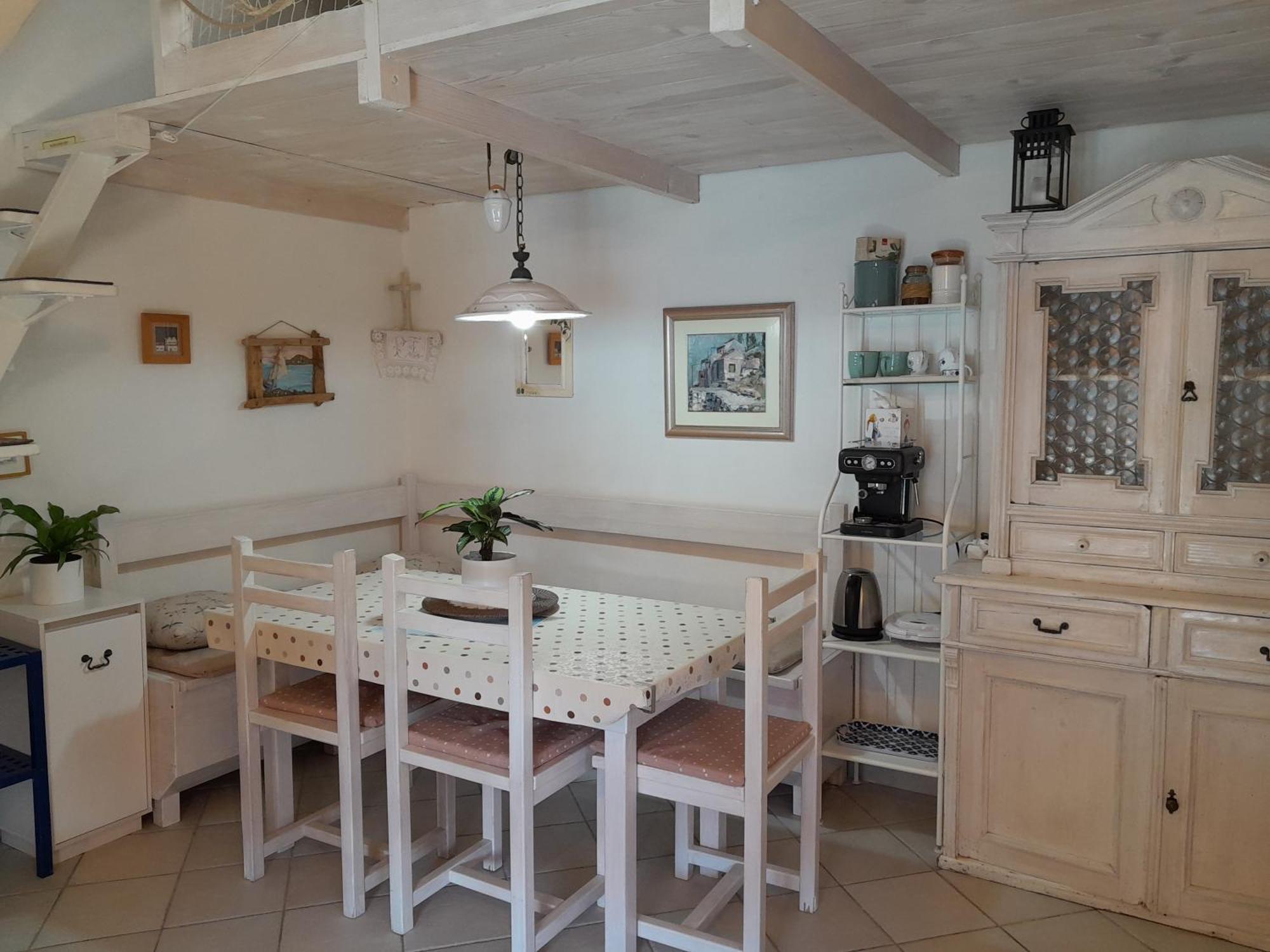 Sea Side House For Two In A Wilderness
