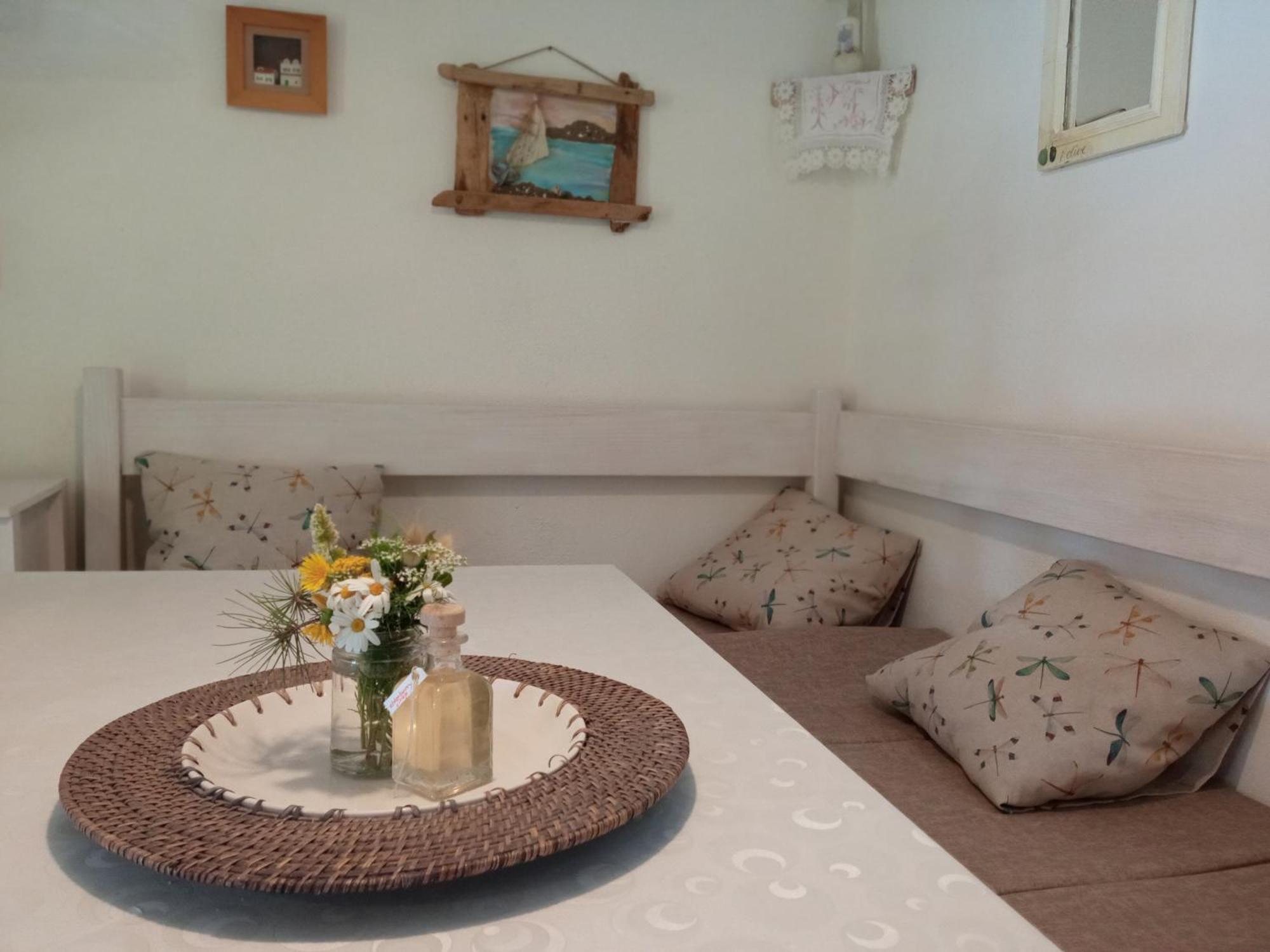 Sea Side House For Two In A Wilderness Vikendica *
