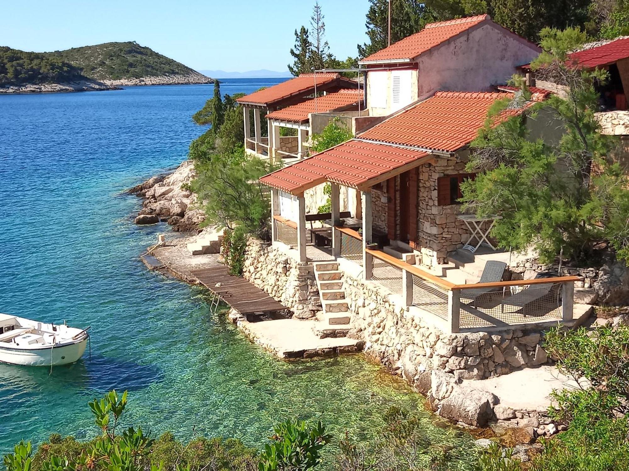 Sea Side House For Two In A Wilderness *